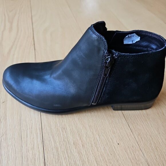 NAOT Helm Black Leather with Suede Ankle Boots Booties - Womens‎ Size EU 37 US 6 - Picture 10 of 12